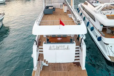 5 kamaralı 10 kişilik trawler tekne kiralama 