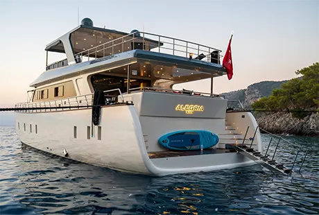 alegria trawler tekne kıç taraf görünüm 