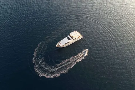 ferretti motoryat funda d 5 kabin 10 kişi kapasiteli 
