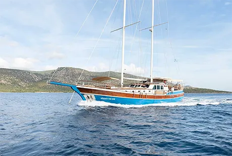 gözdem the one lüks tekne yat kiralama bodrum