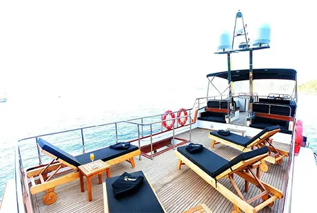flybridge güneşlenme alanı trawler yat maske 3 