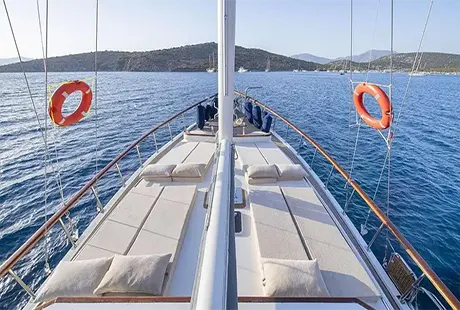 güneşlenme alanı karaca teknesi 