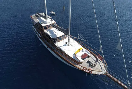 sancak taraftan görünüm ilknur sultan lüks gulet 