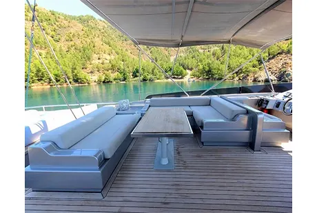silver k flybridge dinlence alanı