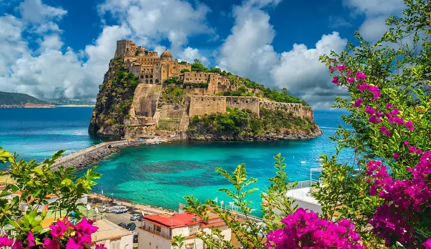 PHLEGRAEAN ADALARI & AMALFI SAHILI PHLEGRAEAN ADALARI & AMALFI SAHILI