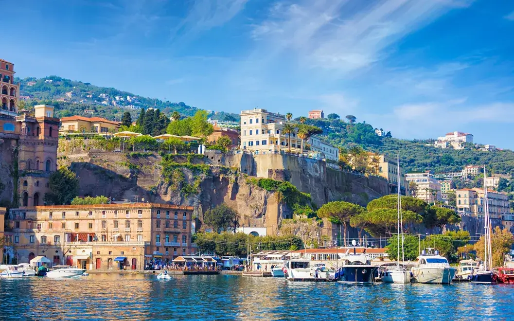 PHLEGRAEAN ADALARI & AMALFI SAHILI PHLEGRAEAN ADALARI & AMALFI SAHILI